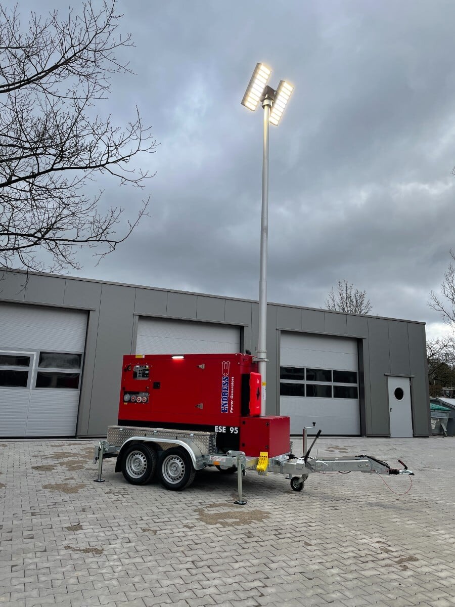  Notstromaggregat mit Lichtmast in Dienst gestellt 