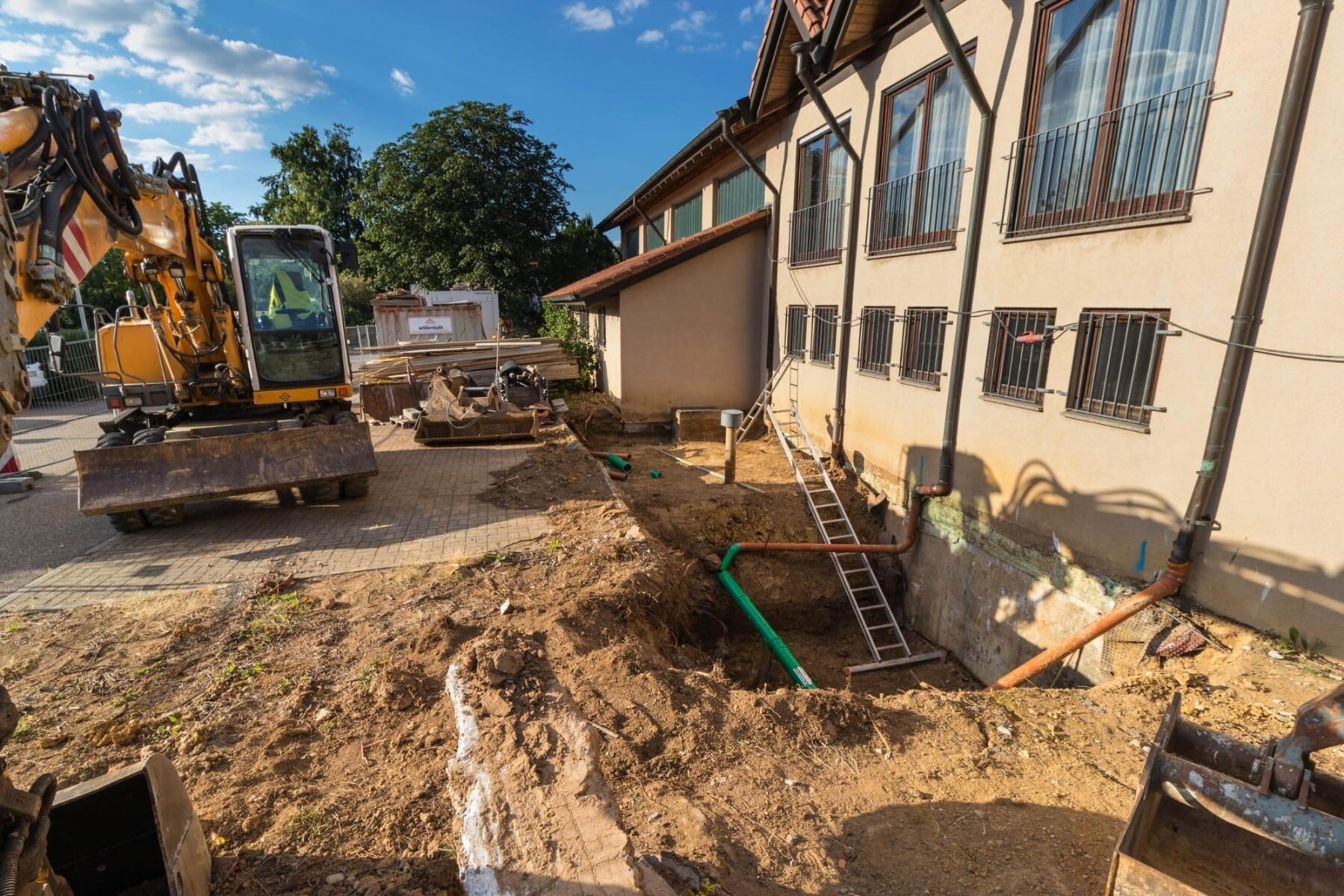  [KW29] Kalthallen-Fundament wird neuer Parkplatz, Abbrucharbeiten der Innenräume 