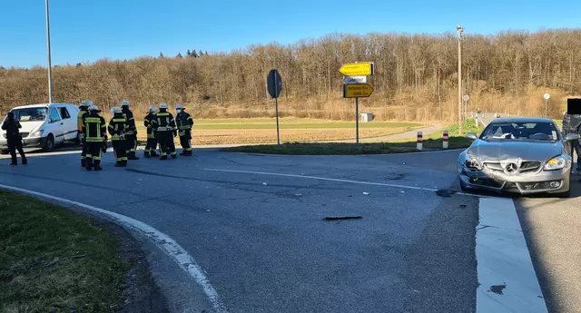 Hilfeleistung Rettungsdienst nach Verkehrsunfall Pfahlhof