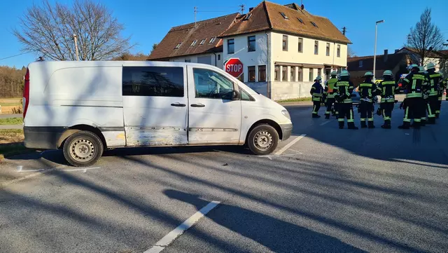 Hilfeleistung Rettungsdienst nach Verkehrsunfall Pfahlhof